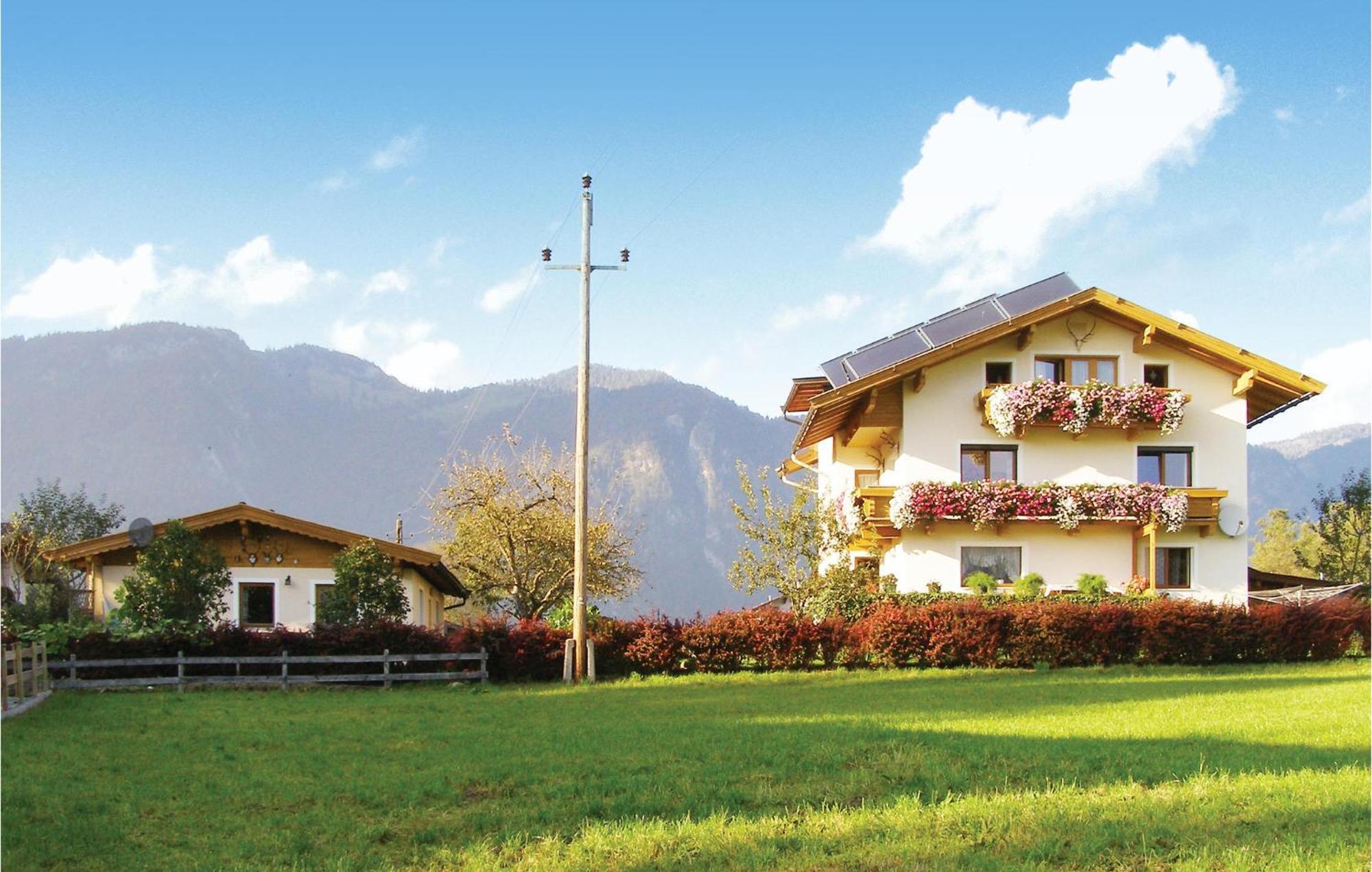 Ruhiges Ferienhaus Breitenbach Breitenbach am Inn エクステリア 写真